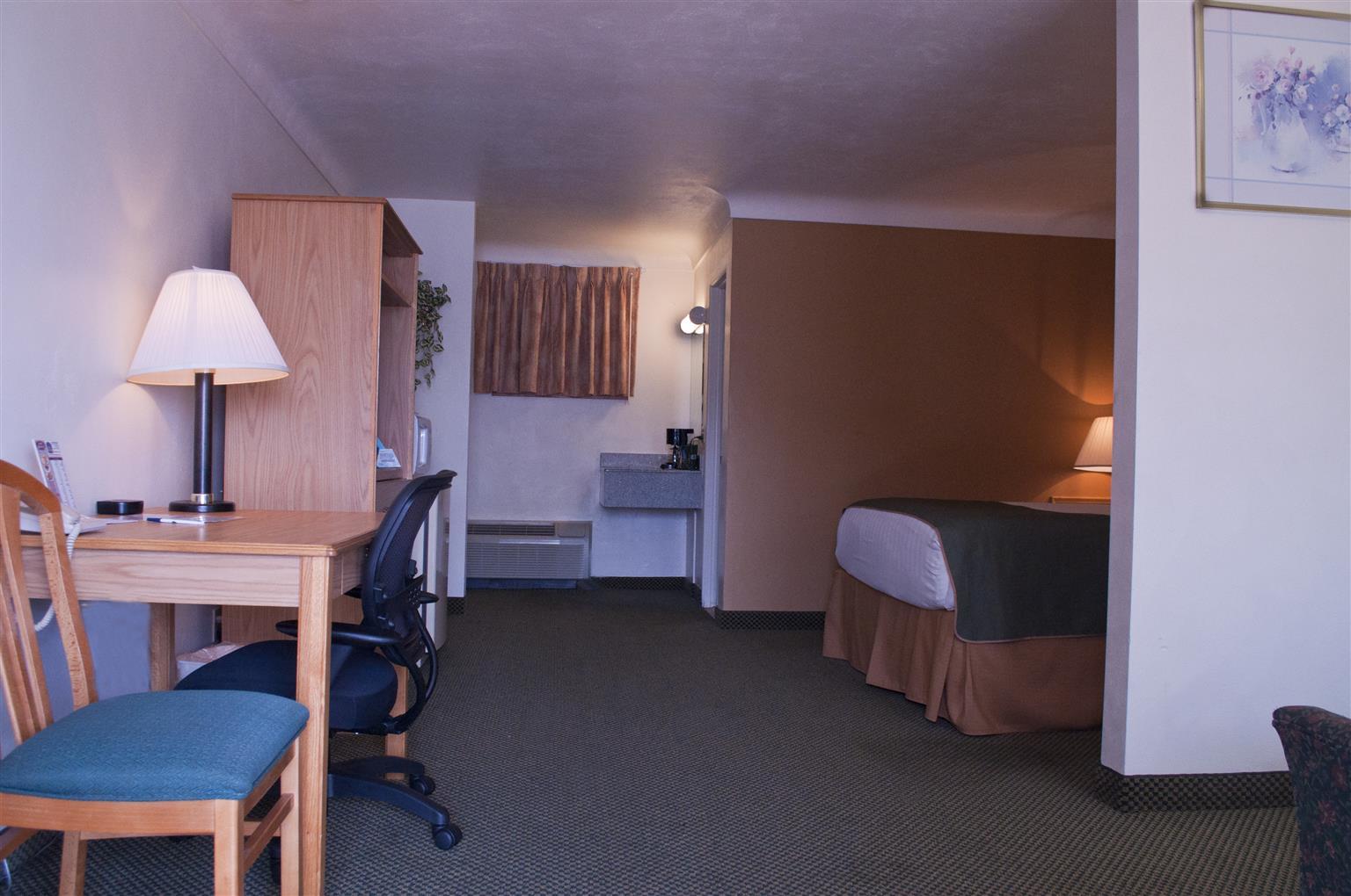 Days Inn By Wyndham Wauseon Экстерьер фото
